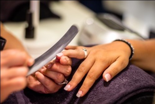 FRANCHISE LE BAR A ONGLES BY V